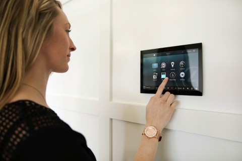bring-a-home-automation-installer-into-your-building-project